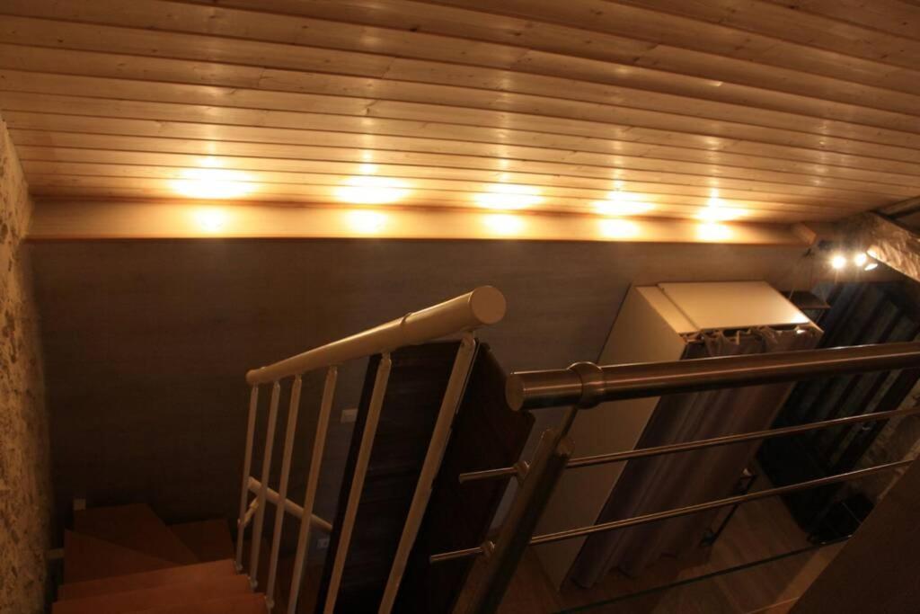 Le Portougais, Chalet A Chanaz, La Petite Venise Savoyarde 外观 照片