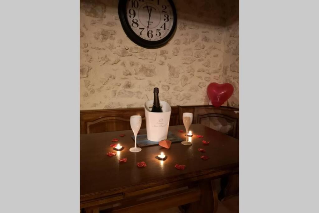 Le Portougais, Chalet A Chanaz, La Petite Venise Savoyarde 外观 照片