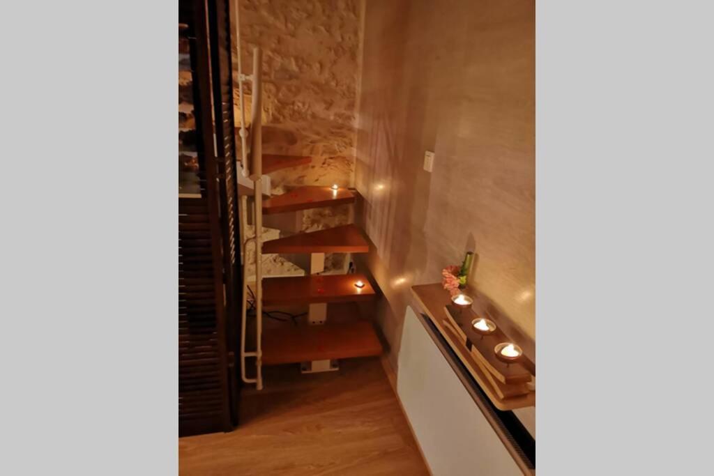 Le Portougais, Chalet A Chanaz, La Petite Venise Savoyarde 外观 照片